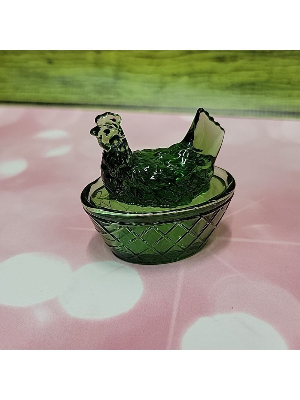 Emerald Green glass Hen on a nest HON
